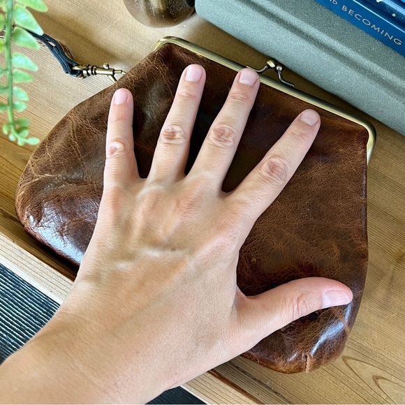 Patricia Nash Distressed Rustic Cognac Kiss Lock Clutch Wristlet Purse - Picture 11 of 15